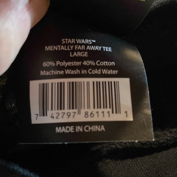 New Star Wars size L. Physically, I am here mentally I’m in a galaxy far away - Picture 11 of 12